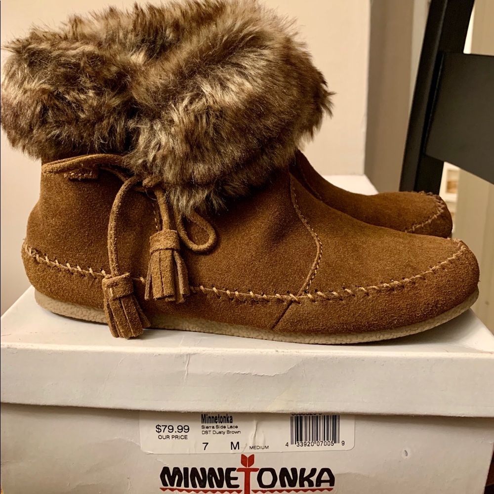 Minnetonka women’s shoe